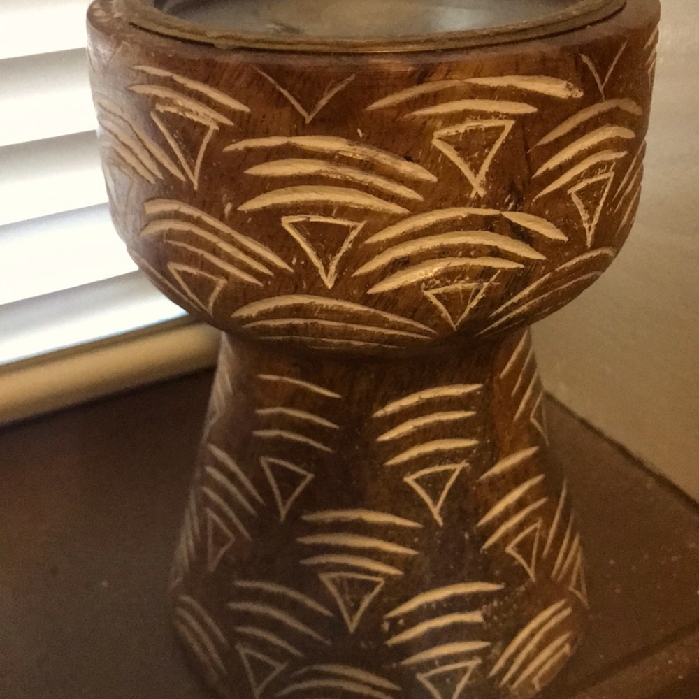 Wooden pillar candle holder